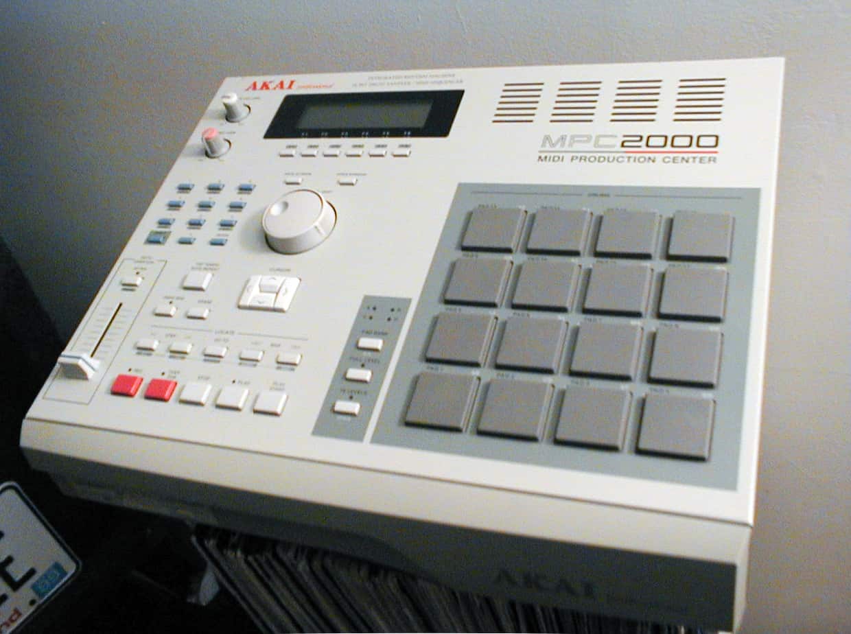 sampler Akai MPC 2000